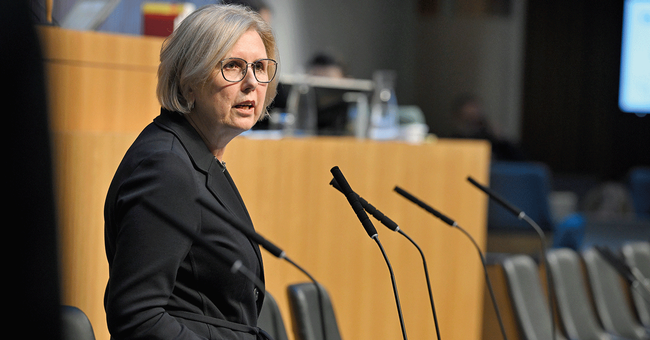 RH-Pr&auml;sidentin Margit Kraker dr&auml;ngt auf Richtungsentscheidung f&uuml;r &Ouml;sterreichs Gesundheitssystem. &copy; Parlamentsdirektion/​Johannes Zinner