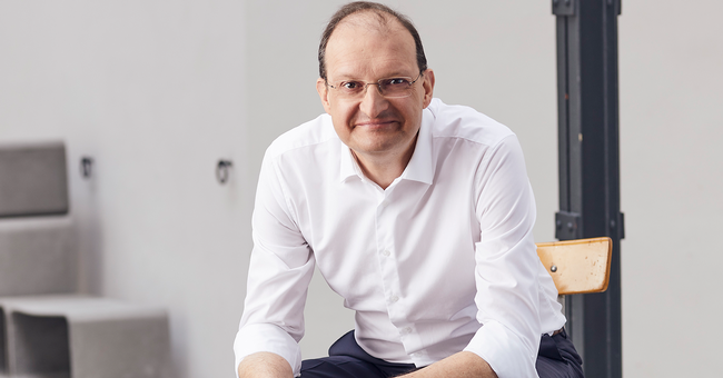 PHARMIG-Generalsekretär Mag. Alexander Herzog kritisierte den jahrelangen Preisverfall von Arzneimitteln im heimischen Gesundheitssystem. © Stefan Csaky