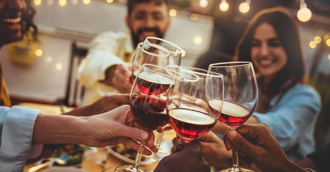 Rotwein © Shutterstock
