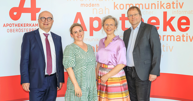 V.&thinsp;l.&thinsp;n.&thinsp;r.: Mag.&thinsp;pharm. Thomas W. Veitschegger (Pr&auml;sident, LGSt. O&Ouml;), Mag.&thinsp;iur. Elisabeth Zimmerer (stv. Kammeramtsdirektorin, &Ouml;AK), Mag.&thinsp;pharm. Monika Aichberger (Vizepr&auml;sidentin, LGSt. O&Ouml;) und Mag. iur. Walter Marschitz (Kammeramtsdirektor &Ouml;AK) &copy; GregorHartl.at