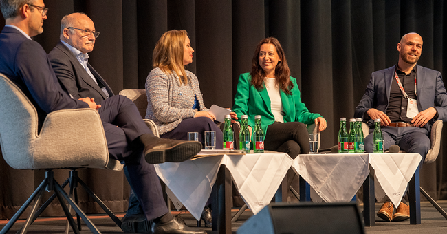 Aufbruchsstimmung in Schladming: Die Podiumsdiskussion zum Impfen in Apotheken brachte  die dr&auml;ngendsten Fragen der Apothekerschaft auf den Tisch &ndash; und lieferte Antworten. &copy; Mag. pharm. Irene Senn, PhD