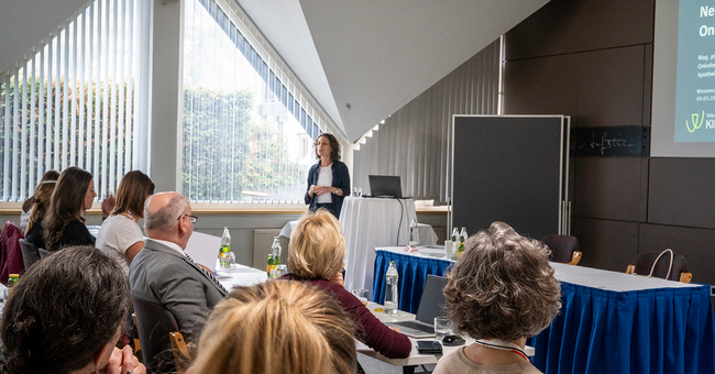 Im ausgebuchten Workshop wurde die zielgerichtete Beratung bei oraler Onkologika Therapie praxisnah vertieft. &copy;  Mag. pharm. Irene Senn, PhD