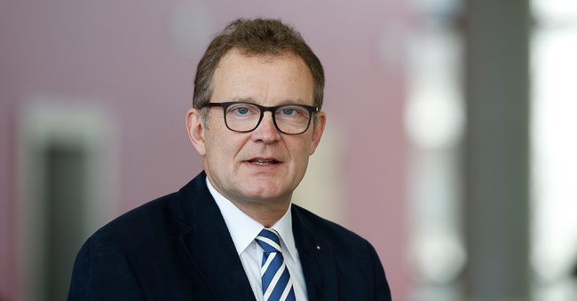 Prof. Dr. Manfred  Schubert-Zsilavecz &copy; Uwe Dettmar/Goethe-Universit&auml;t Frankfurt