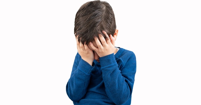 Trauriger Bub. © Shutterstock