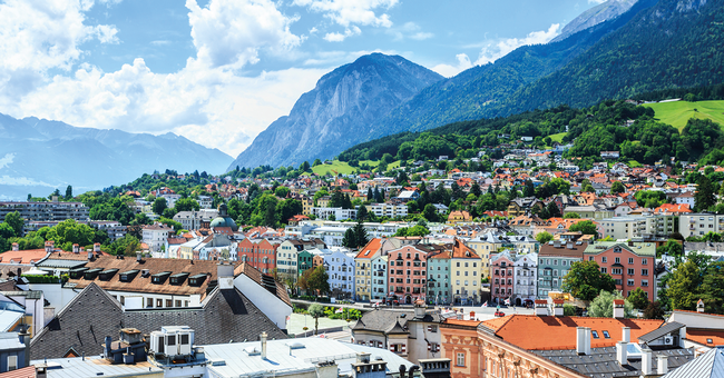 Die &bdquo;Gesellschaft f&uuml;r Geschichte der Pharmazie&ldquo; wurde im Jahre 1926 in Tirol gegr&uuml;ndet  und feiert heuer ihr 100-j&auml;hriges Bestehen.  &copy; iStock