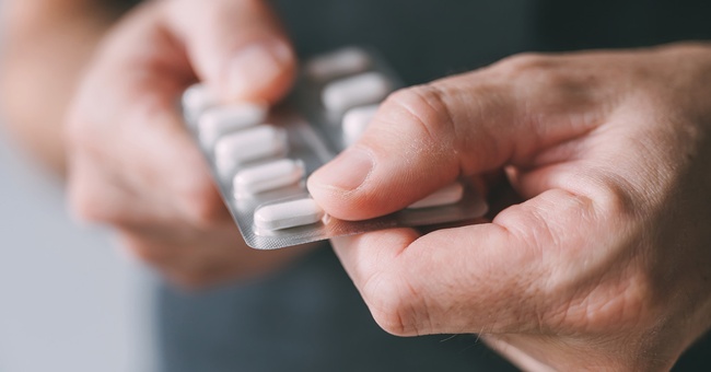 Das Wissen bei Patient:innen rund um Generika  ist nach wie vor gering, dabei sind Generika ein unverzichtbarer Teil in der Patientenversorgung.  © iStock
