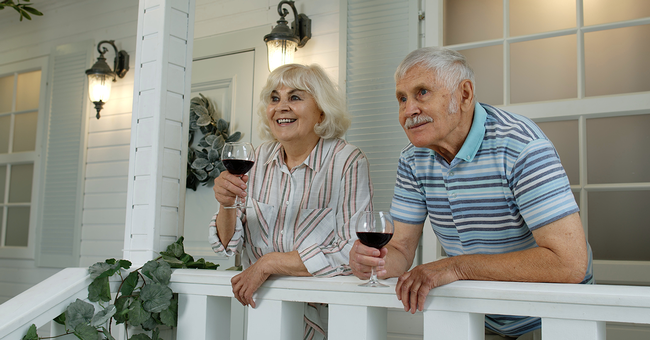 Senioren trinken Alkohol © Shutterstock