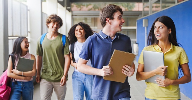 Schule &copy; Shutterstock