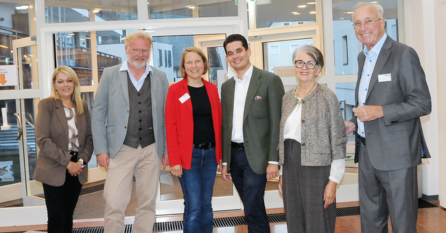 Von links: Silvia Schuster, Thomas Haug, Sonja Gaube, Stephan Niedan, Susana Niedan-Feichtinger, Thomas Feichtinger &copy; beigestellt