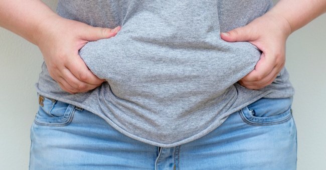 Rund 2,5 Mio. Österreicher:innen haben einen BMI zwischen 25 und 30 und sind demnach übergewichtig. Noch gravierender: 1,2 Mio. Menschen sind adipös (BMI > 30). © Shutterstock
