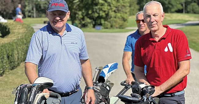 Strahlender Sonnenschein, ein spannendes Turnier und viel Spaß im Golfclub Föhrenwald. Mag. Heinz Wlzek & Dir. Mag. Anton Pauschenwein  © Beigestellt