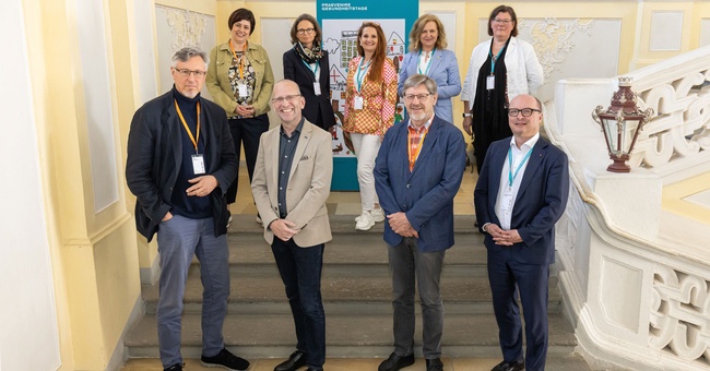 Die Diskussionsteilnehmer:innen: Bernhard Rupp, Constance Schlegl, Markus Golla, Silvia Rosoli, Gabriele Jaksch, Erwin Rebhandl, Elisabeth Potzmann, Marion Hackl, Thomas W. Veitschegger (v. l. n. r.) © Viennamotion KG