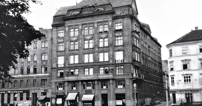 Blick vom Bürgerpark (heute Arne-Carlsson-Park) auf das Apothekerhaus im Juni 1932. © Beigestellt