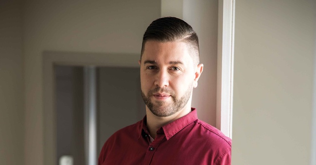 Marek Sestak, BSc, ist verantwortlich für die Pflege und Weiterentwicklung der digitalen Service-Dienstleistungen des Österreichischen Apothekerverbands. © Renee-Del-Missier