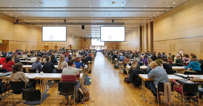 Das spannende Programm wird beim APOtag & APOkongress wieder für einen vollen Vortragssaal sorgen. © Sabine Klimpt