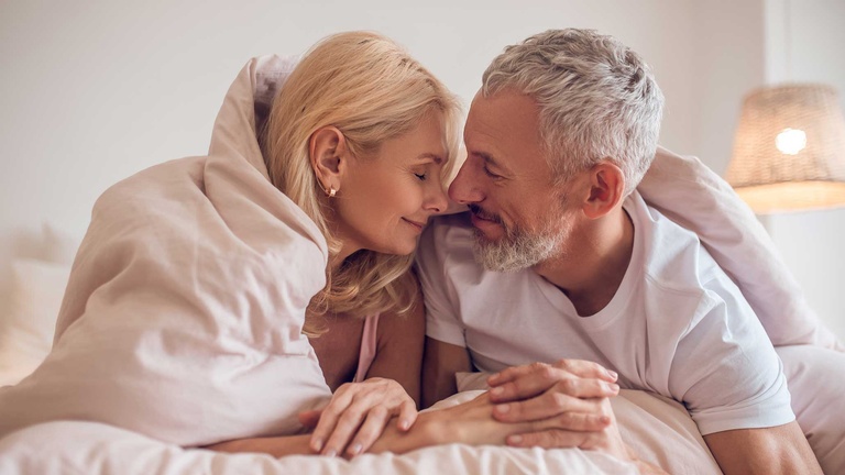 Gl&uuml;ckliches Ehepaar &copy; shutterstock