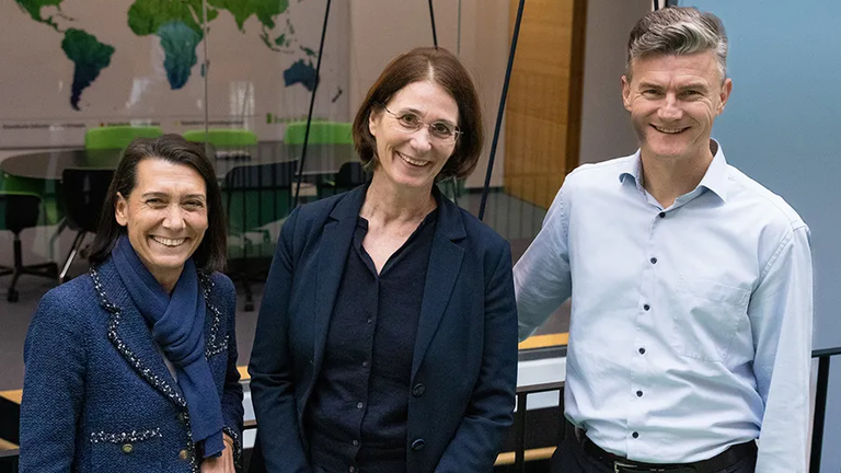  Florence Wiche (Head of Global Sales & International Business), Barbara Duhm MBA (Gesch&auml;ftsf&uuml;hrerin Infectopharm &Ouml;sterreich) und Dr. Markus Rudolph (Gesch&auml;ftsf&uuml;hrer Infectopharm) &copy; Infectopharm