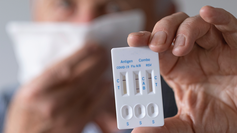 AntigenTest &copy; Shutterstock