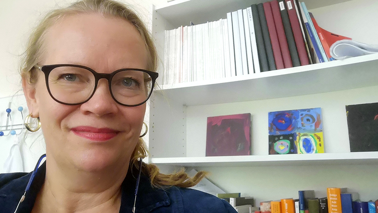 Prof. Dr. Eva M. J. Peters Leitung Psychoneuroimmunologie-Labor Justus-Liebig-Universität, Gießen  © Beigestellt