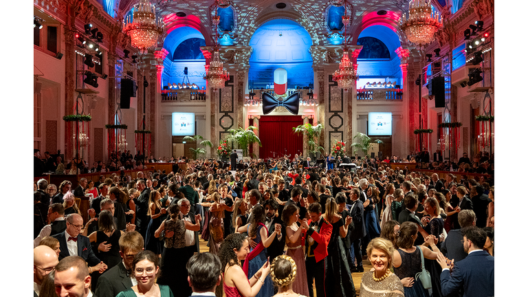 BallPharmazie &copy; Katharina Schiffl, Mag. pharm. Malena Brenek