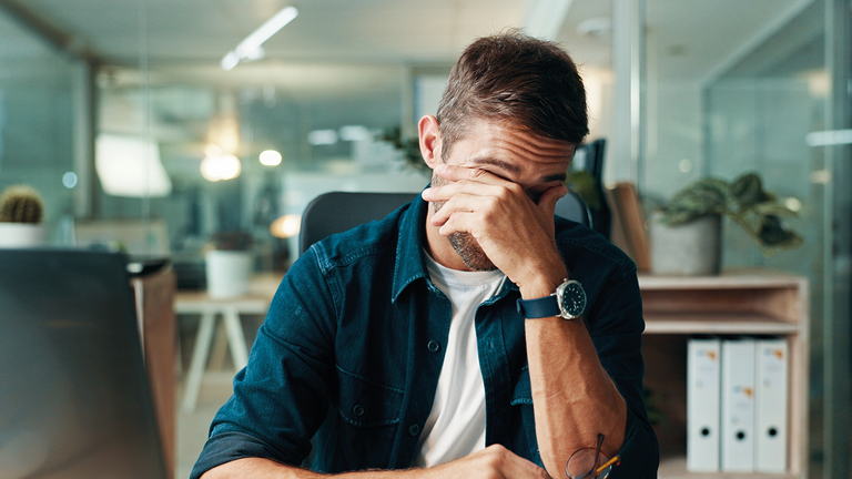 In &Ouml;sterreich sind Arzneispezialit&auml;ten aus Augentrost als Arzneimittel der anthroposophischen  Medizin erh&auml;ltlich und werden insbesondere bei nicht-eitrigen Bindehautentz&uuml;ndungen,  katarrhalischen Augenentz&uuml;ndungen mit verst&auml;rktem Tr&auml;nenfluss sowie bei Lid&ouml;demen eingesetzt.  &copy; Shutterstock