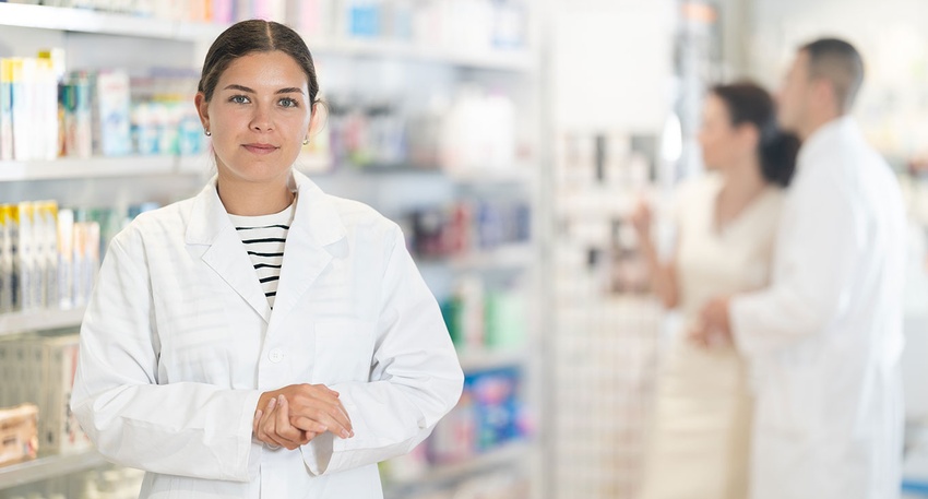 Fortbildung Apothekerin © Shutterstock