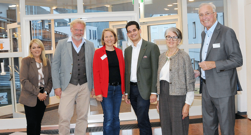 Von links: Silvia Schuster, Thomas Haug, Sonja Gaube, Stephan Niedan, Susana Niedan-Feichtinger, Thomas Feichtinger &copy; beigestellt