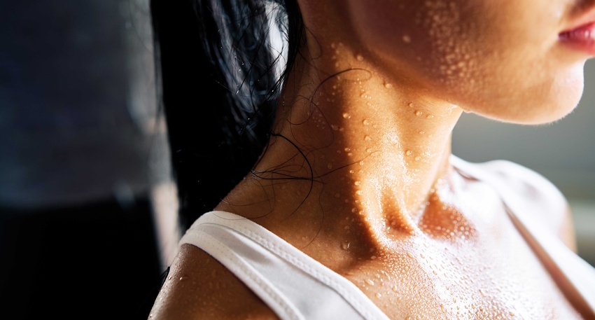 Schwitzen ist essenziell, um die Körpertemperatur auch bei Hitze oder körperlicher Aktivität stabil zu halten. © Shutterstock