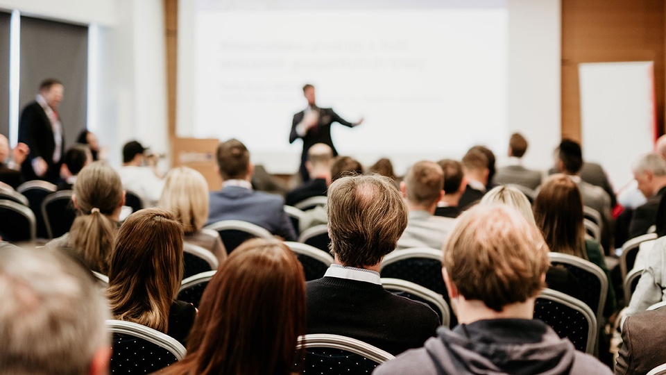 © shutterstock Kongress © shutterstock