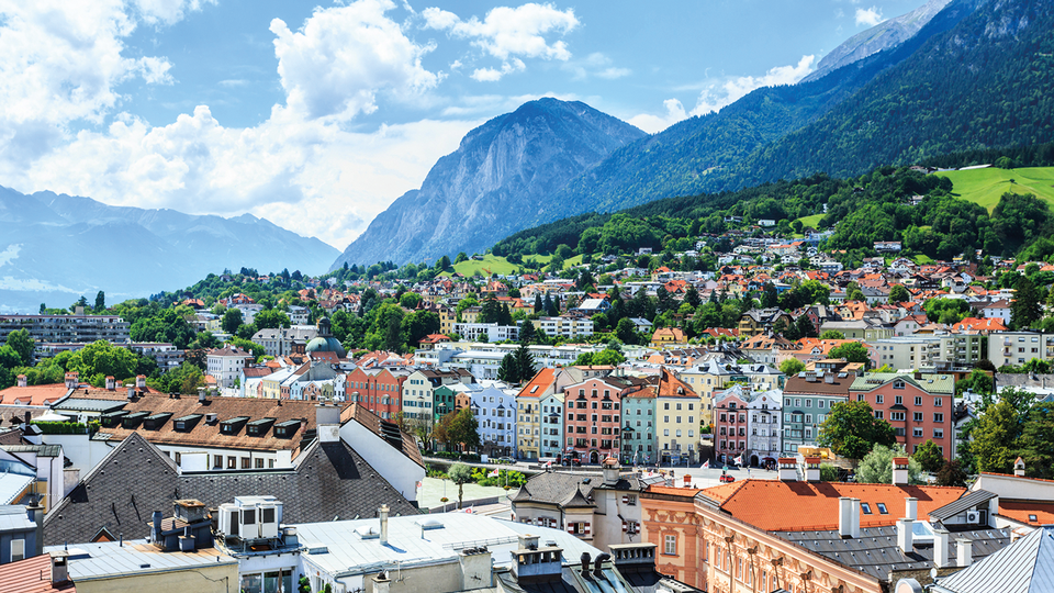 Die &bdquo;Gesellschaft f&uuml;r Geschichte der Pharmazie&ldquo; wurde im Jahre 1926 in Tirol gegr&uuml;ndet  und feiert heuer ihr 100-j&auml;hriges Bestehen.  &copy; iStock
