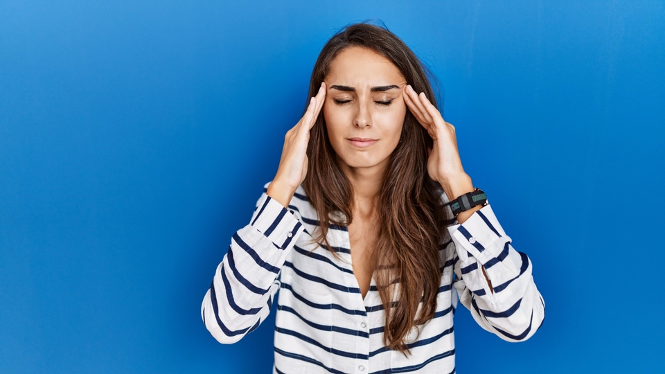 Migräne kann in jedem Alter auftreten. © Shutterstock