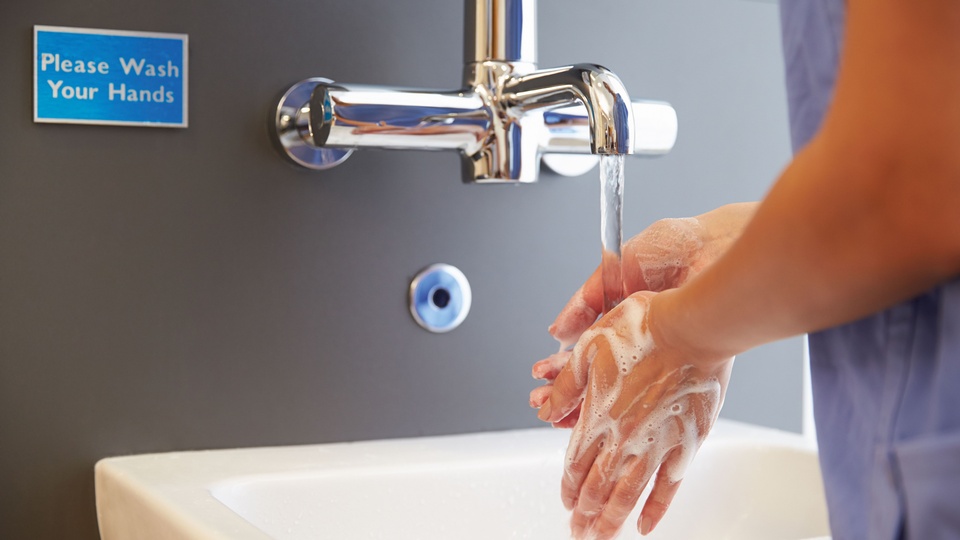 Themenbild Händewaschen © Shutterstock