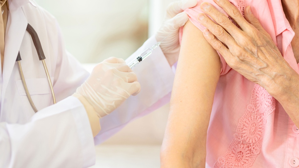 Themenbild Impfung © Shutterstock