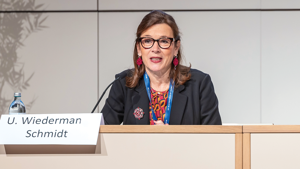 Zu Solidarit&auml;t und gemeinsamem Handeln forderte  Univ.-Prof. Dr. Ursula Wiedermann-Schmidt  die Teilnehmer:innen am Impftag auf, um der  Skepsis gegen&uuml;ber Impfungen zu begegnen. &copy; Viennamotion KG