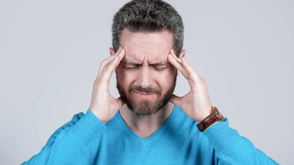 Mann mit Migräne © Shutterstock