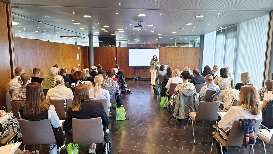 Ein wichtiges Thema, interessierte Teilnehmer:innen und angeregte  Diskussionen &ndash; der VAA&Ouml;-Jubil&auml;umskongress in Hall in Tirol &copy; VAA&Ouml;