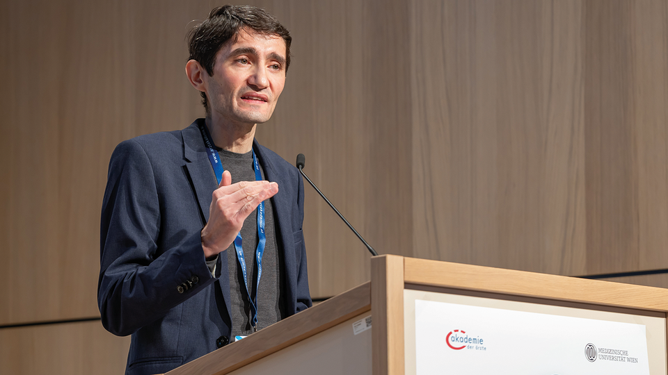 &bdquo;Kommunizieren Sie realistische Erwartungen  und nicht Ihre eigenen Hoffnungen&ldquo;, forderte der Wissenschaftsjournalist K&ouml;ksal Baltaci. &copy; Viennamotion KG