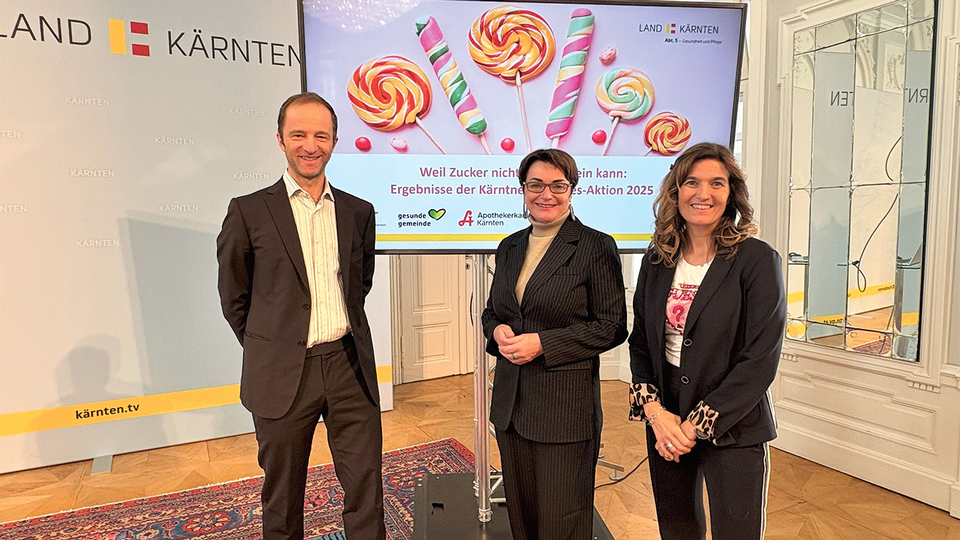 Mag. pharm. Hans Bachitsch, Pr&auml;sident der Apothekerkammer K&auml;rnten, mit der K&auml;rntner Landesr&auml;tin Dr. Beate Prettner und Diabetes-&Auml;rztin Dr. Sandra Zlamal-Fortunat bei der Pr&auml;sentation  der Ergebnisse der Diabetes-Vorsorgeaktion 2025. &copy; B&uuml;ro LR.in Prettner