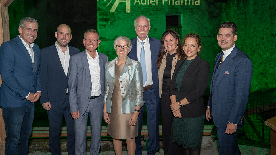 © Sebastian Scheffauer Von links nach rechts: Werner Sejka, LAbg. Hannes Schernthaner, Andreas Wimmreuter, Susana Niedan-Feichtinger, Thomas Feichtinger, Barbara Huber, Anahid Niedan-Asvazadurian, Stephan Niedan © Sebastian Scheffauer