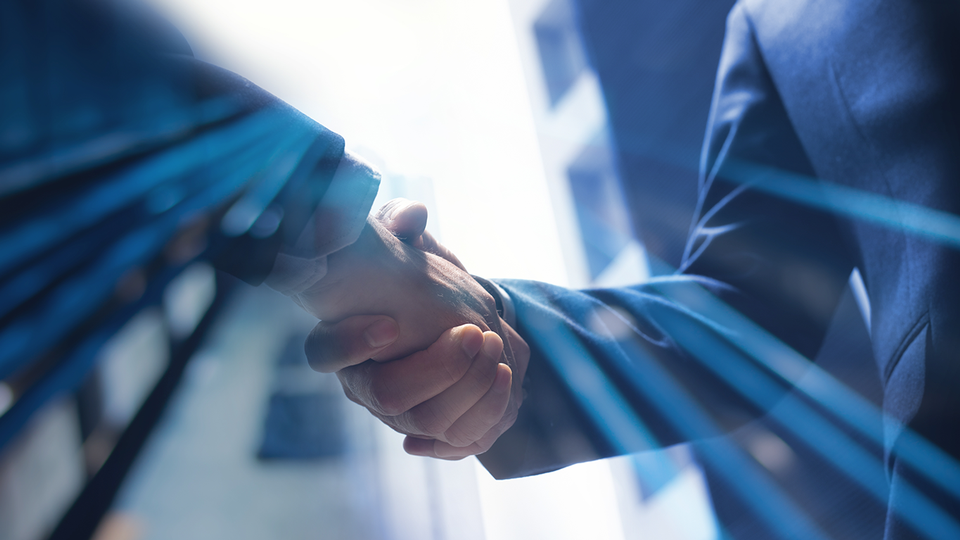 © Shutterstock Handshake © Shutterstock