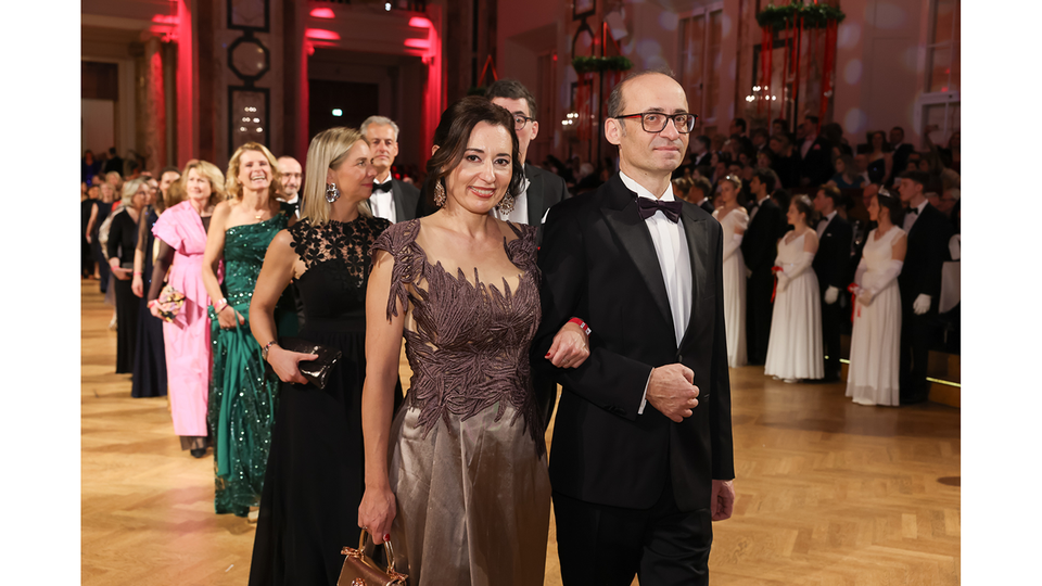   Mag. pharm.  Susanne Ergott- Badawi, 1. Obmann- stellvertreterin der &Ouml;sterreichischen Apothekerkammer,   bei der Er&ouml;ffnung  des 81. Ball der Pharmazie. &copy; Katharina Schiffl, Mag. pharm. Malena Brenek