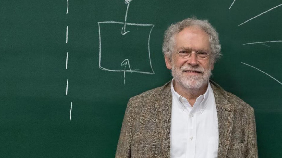 Der österreichische Quantenphysiker Anton Zeilinger (77), emeritierter Professor an der Universität Wien © derknopfdruecker.com